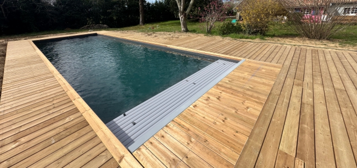 Terrasse bois Couloir de nage a Port de Lanne par Aquattitude