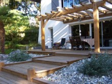 Pergola-adossee-a-Seignosse