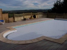Piscine-avec-volet-de-securite-immerge-a-Mouguerre