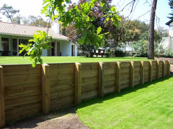 Retenue de terre pour terrain en pente